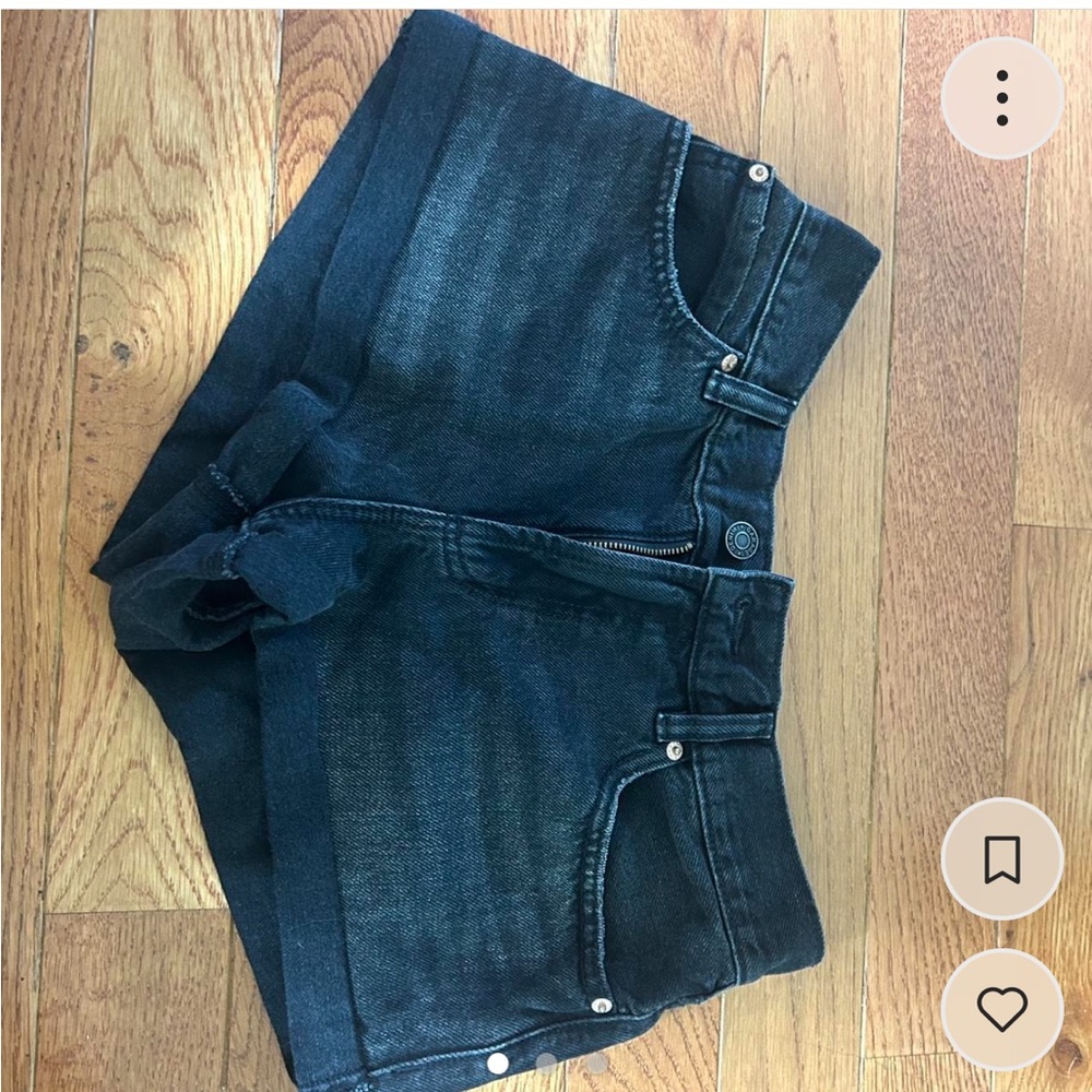 Garage black rolled Jean shorts - no tag but never worn - size 24/0